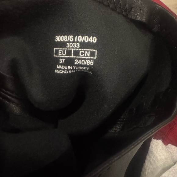 Zara Sleek Black Over-the-Knee Boots - Picture 4 of 7